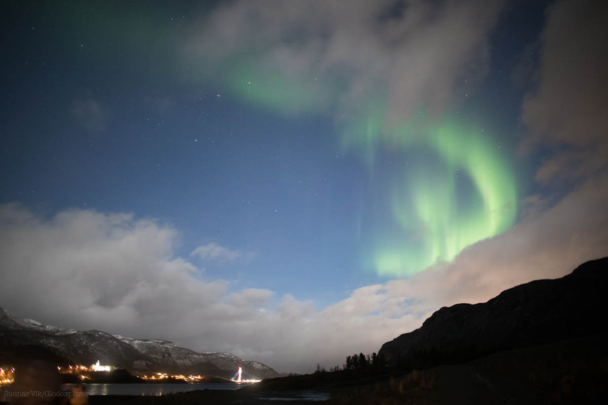 You can join a tour to see the lights with Glød Explorer in Alta © Steinar Vik - Glød Explorer