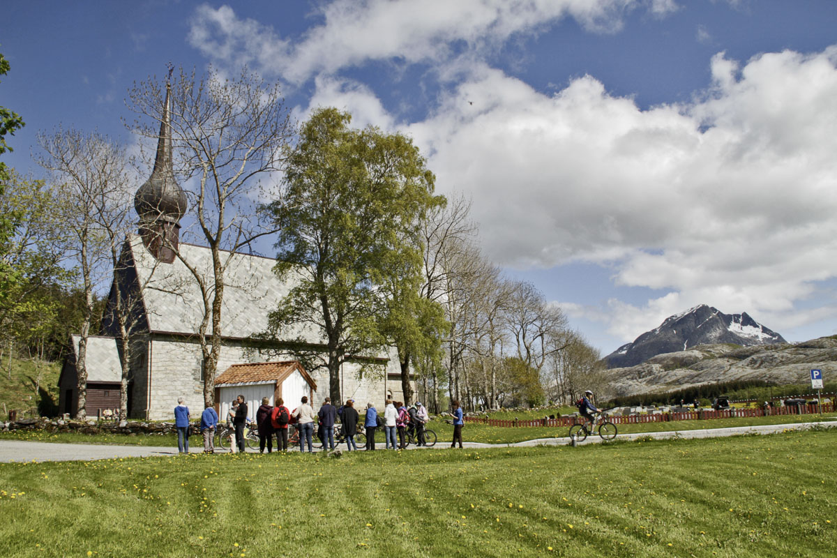 Løkkuppelen på Alstahaug kirke definerer det historiske landskapet © Tore Schöning Olsen