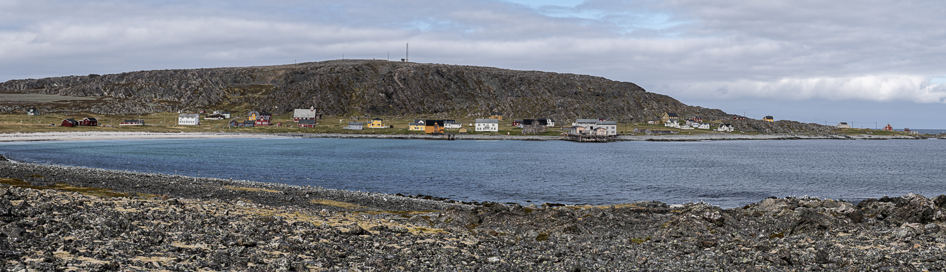 Fiskeværet Hamningberg i Båtsfjord, nordlige ytterpunkt mot Barentshavet på Nasjonal turistveg Varanger.

Foto: Jarle Wæhler, Statens vegvesen
