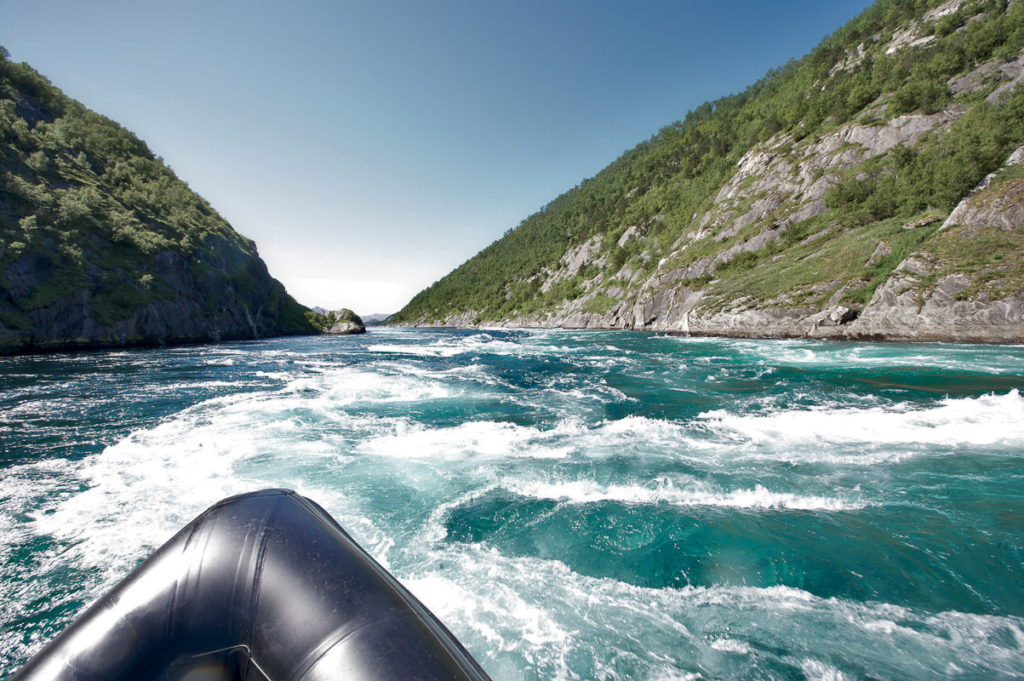 Gjennom Saltstraumen med RiB 