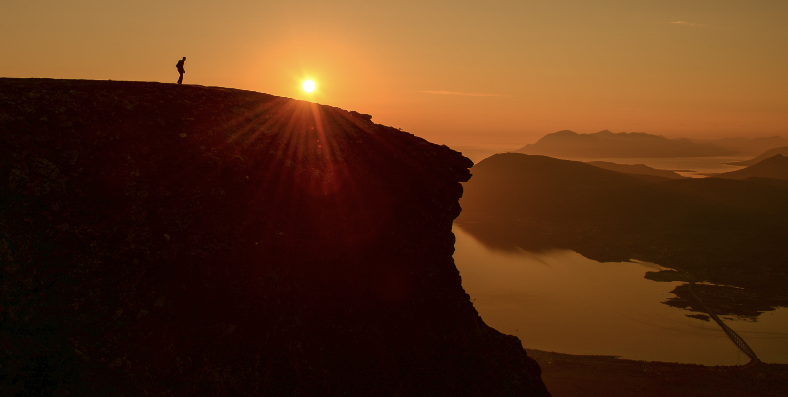 The Midnight Sun Explained - What is it - Where to see it - Fjord Tours