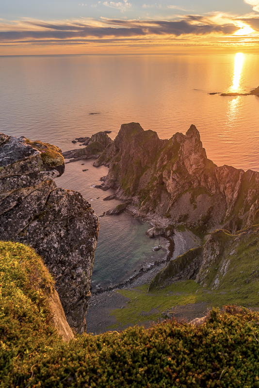 From Mount Måtind you see a jagged coast...and the Midnight Sun © Vesterålen Tours