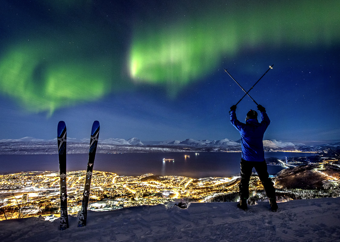Northern Lights at the City of Narvik. Photo: Michael Ulriksen / visitnarvik.com