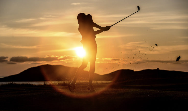 Midnight Sun golfing © Rune Nilsen