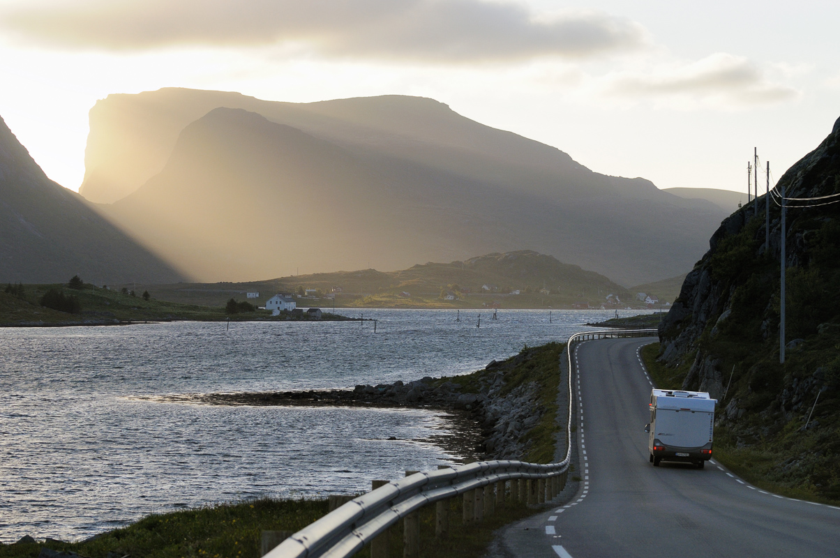 Drving around the Lofoten Islands at Midnight is playing hide and seek with the Midnight Sun © Jarle Wæhler/Statens vegvesen
