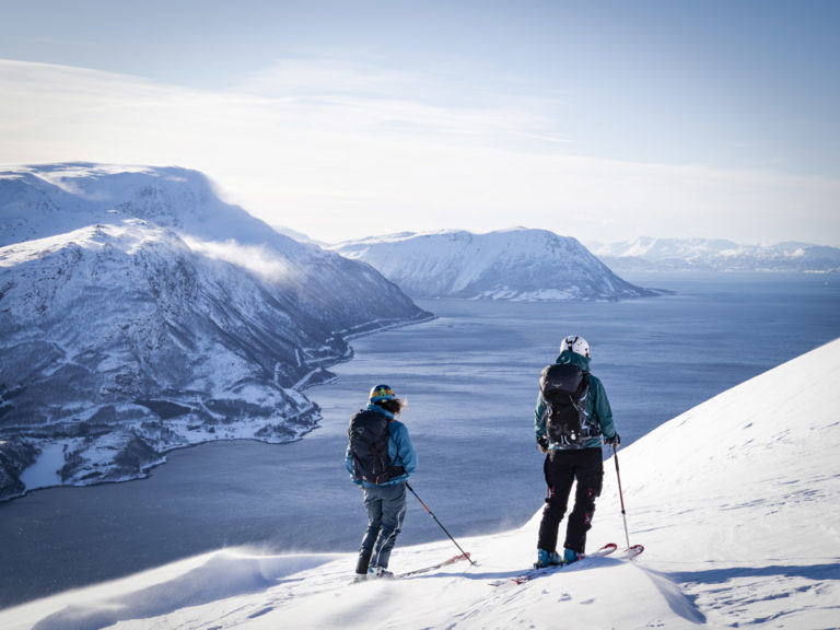 Classic ski tour into the mountains © Kristin Folsland Olsen