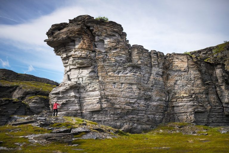 Vekselvik rock formations allow you to read the history of the area © Jarle Wæhler / Statens vegvesen