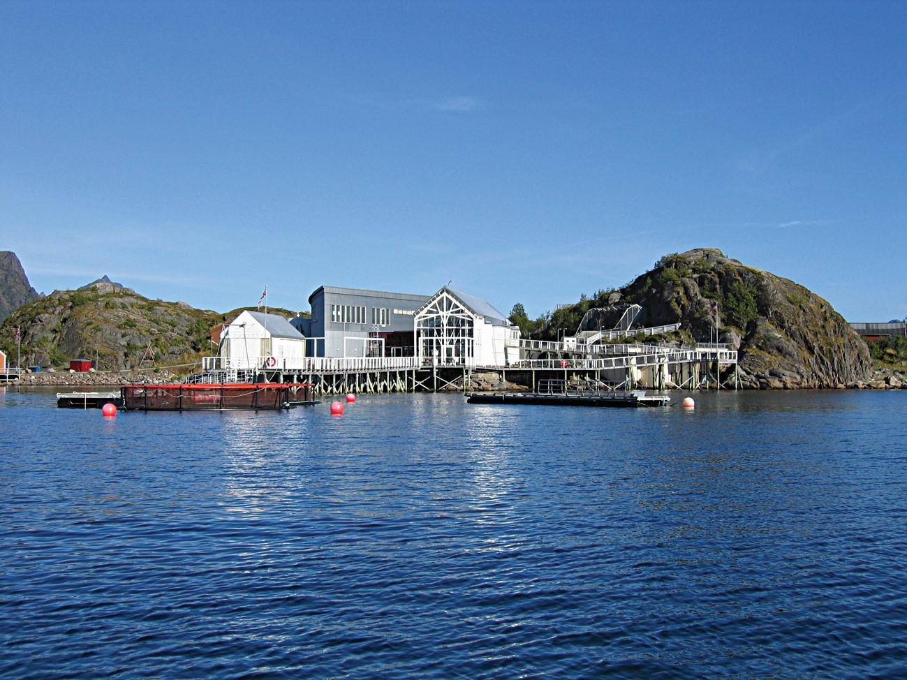 The aquarium situated in Storvågan © Lofotakvariet