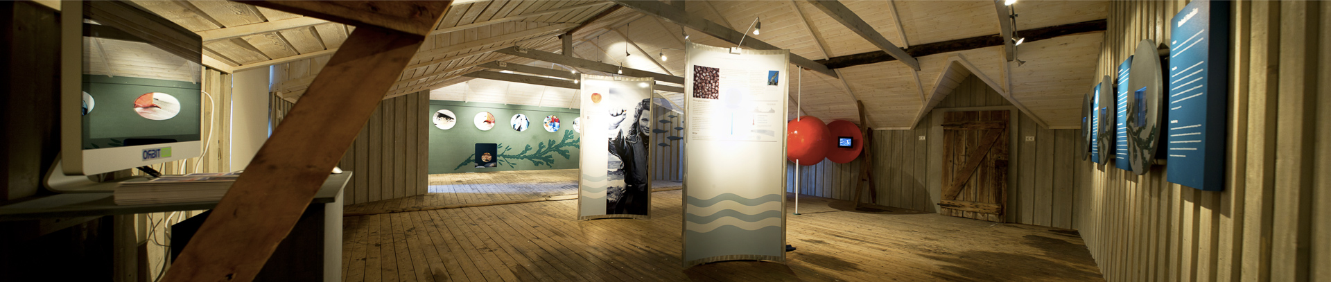 There is a large exhibit room with diagrams, maps and information on fish farming and more in Northern Norway © Alvin Jensvold/Akvakultur i Vesterålen