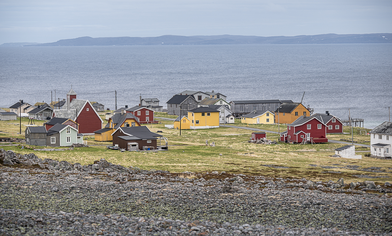 Fiskeværet Hamningberg i Båtsfjord, nordlige ytterpunkt mot Barentshavet på Nasjonal turistveg Varanger. Foto: Jarle Wæhler, Statens vegvesen
