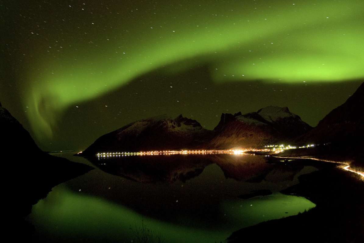 Northern Lights over the Bergsfjord © Reiner Schaufler