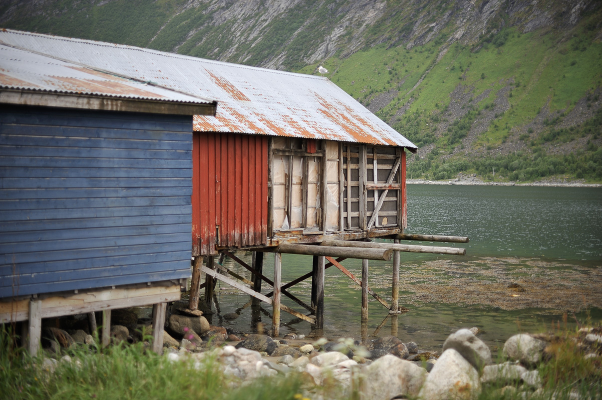 Delerict boat houses in Gryllefjord © Jarle Wæhler/Statens vegvesen