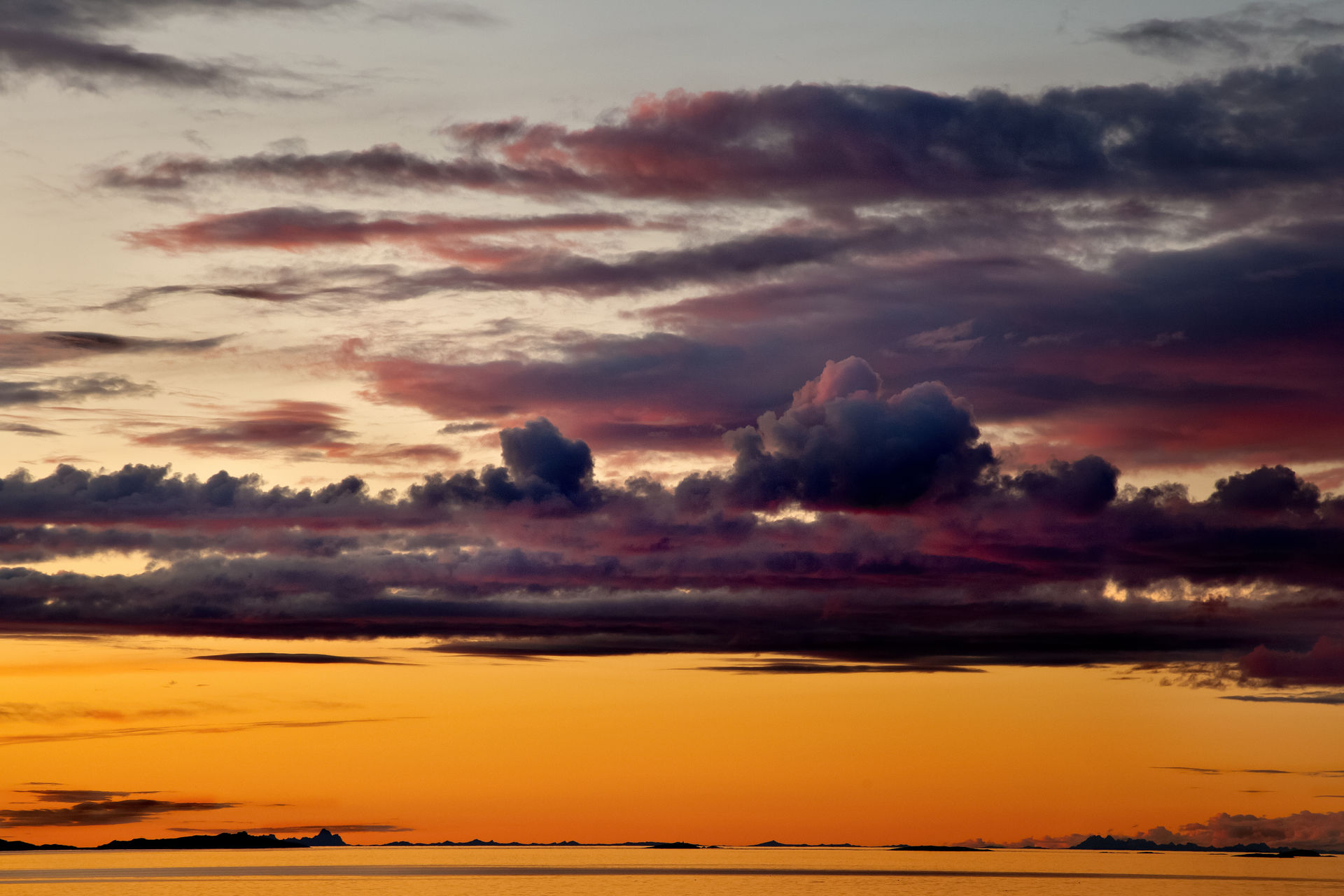 Midnight Sun near Bodø © Rune Nilsen