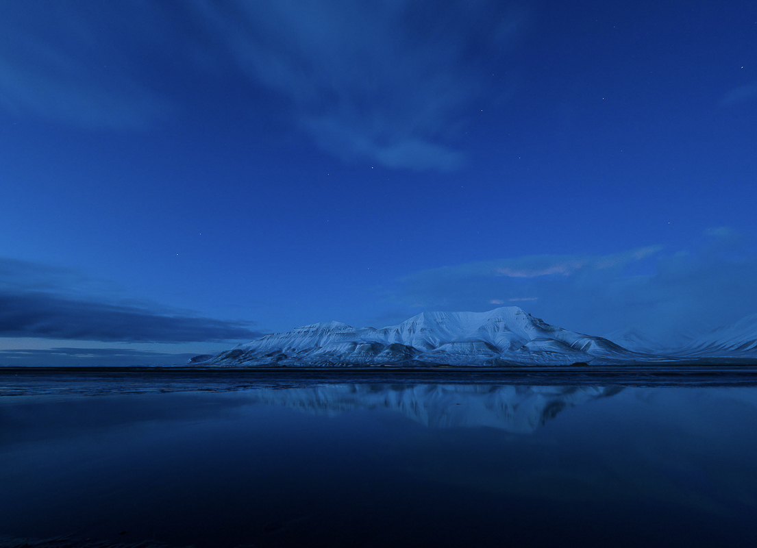 Dypt, gjennomsiktig blått lys © Jan Nordvålen