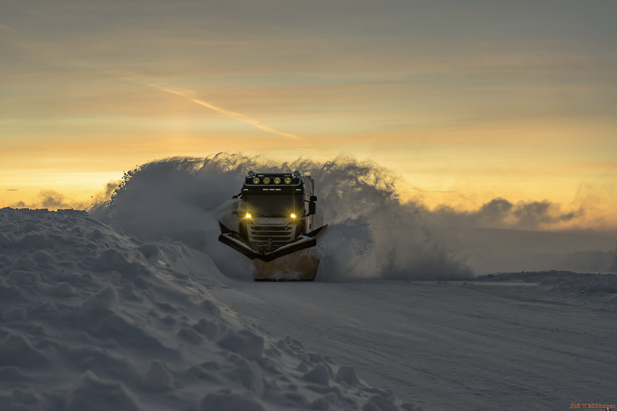 Snowplough heading to the North Cape © North71degrees /Stål Vidar Mikkelsen