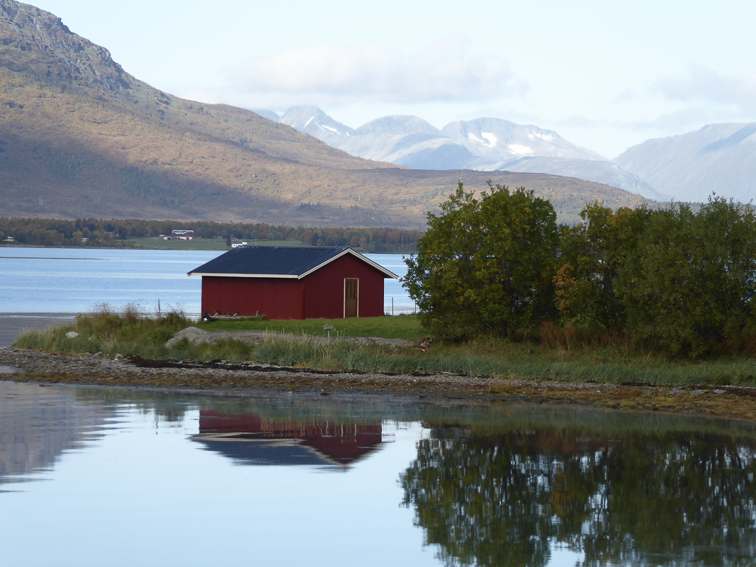 Calm fjord landscapes as the autumn is getting a grip © AM Hellberg Moberg