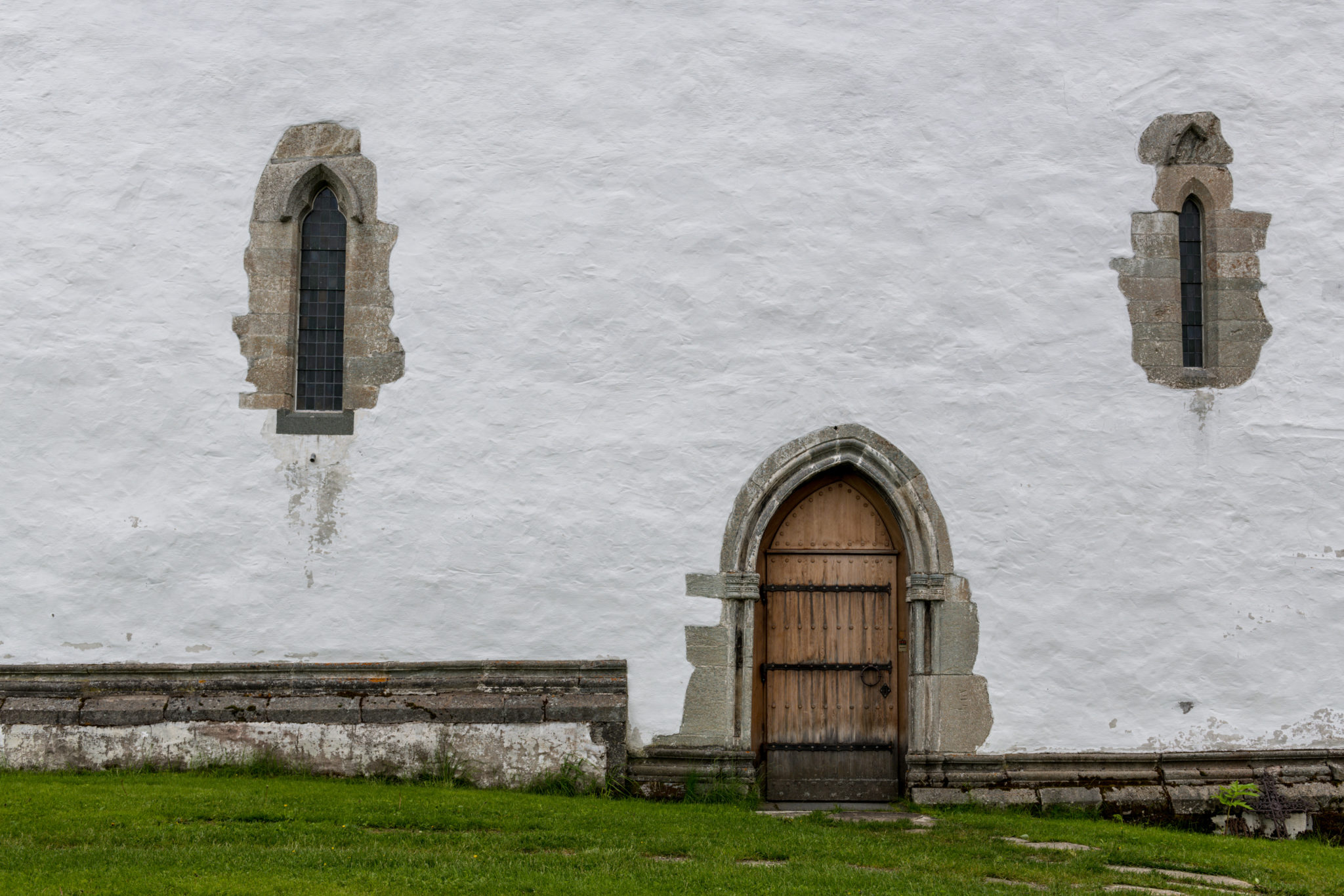 Gotisk portal på sørveggen © Dag Roland