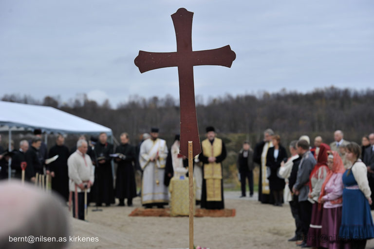 Man kan være heldig og komme borti ortodoks liturgi i Neiden. Prestene kommer fra den ortodokse kirken i Finland © Bernt Nilsen, Kirkenes