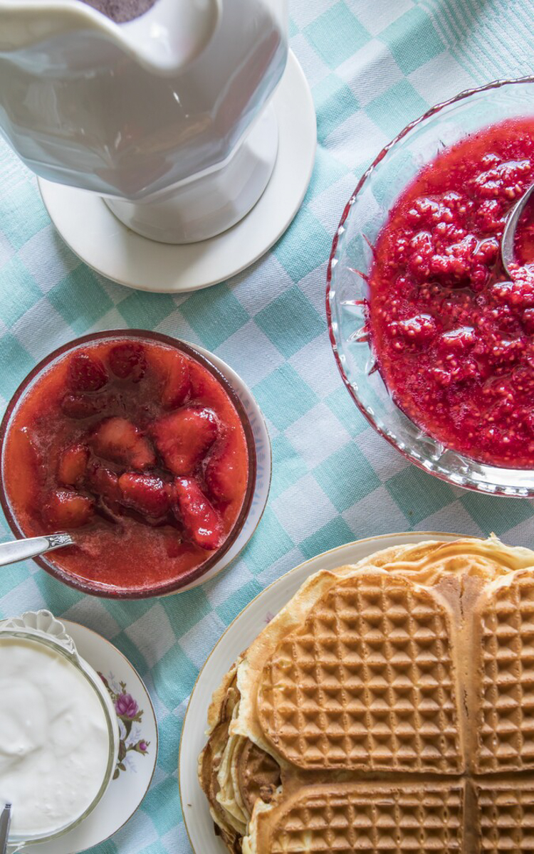 Wafles, jam and sour cream. We're in heaven © Kathrine Sørgård