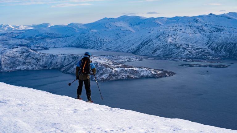 Upåklagelige kulisser på skiferie i Troms © Lars Petter Jonassen / NordNorsk Reiseliv AS