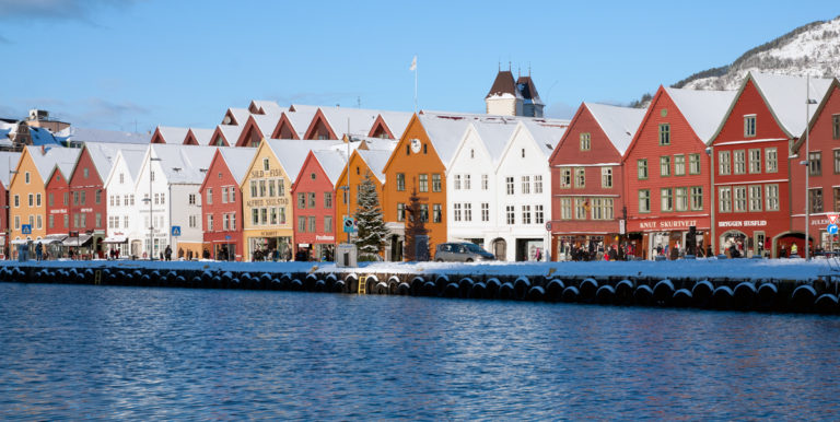 Bryggen - the old wharf - in winter sunshine © VPB Media/Visit Bergen
