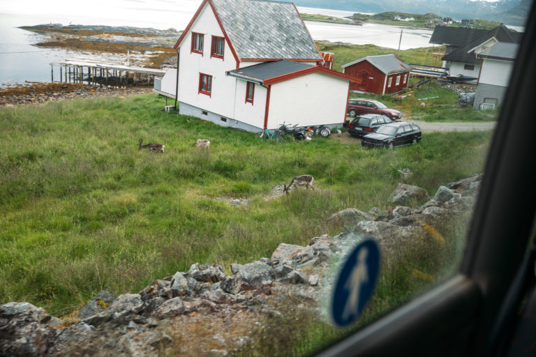 Hvem bor her? I Finnmark er menneskene er små og naturen enorm © Sunniva Tønsberg Gaski/Troms og Finnmark Fylkeskommune