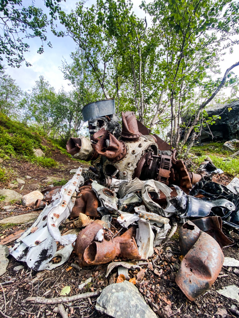 Ruiner på stien til Sakkobadne © Katelin Pell