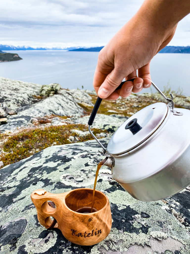 Hva med en varm kopp © Katelin Pell kaffe på toppen? 