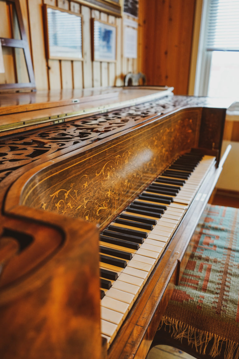 Et gammelt orgel som overlevde 2. verdenskrig © Katelin Pell