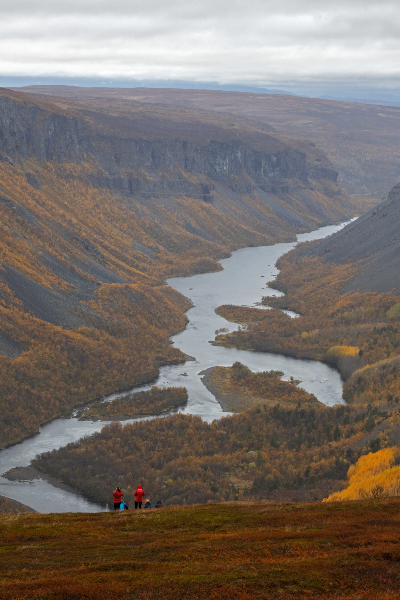 Alta canyon in autumn colours © Magnus Askeland