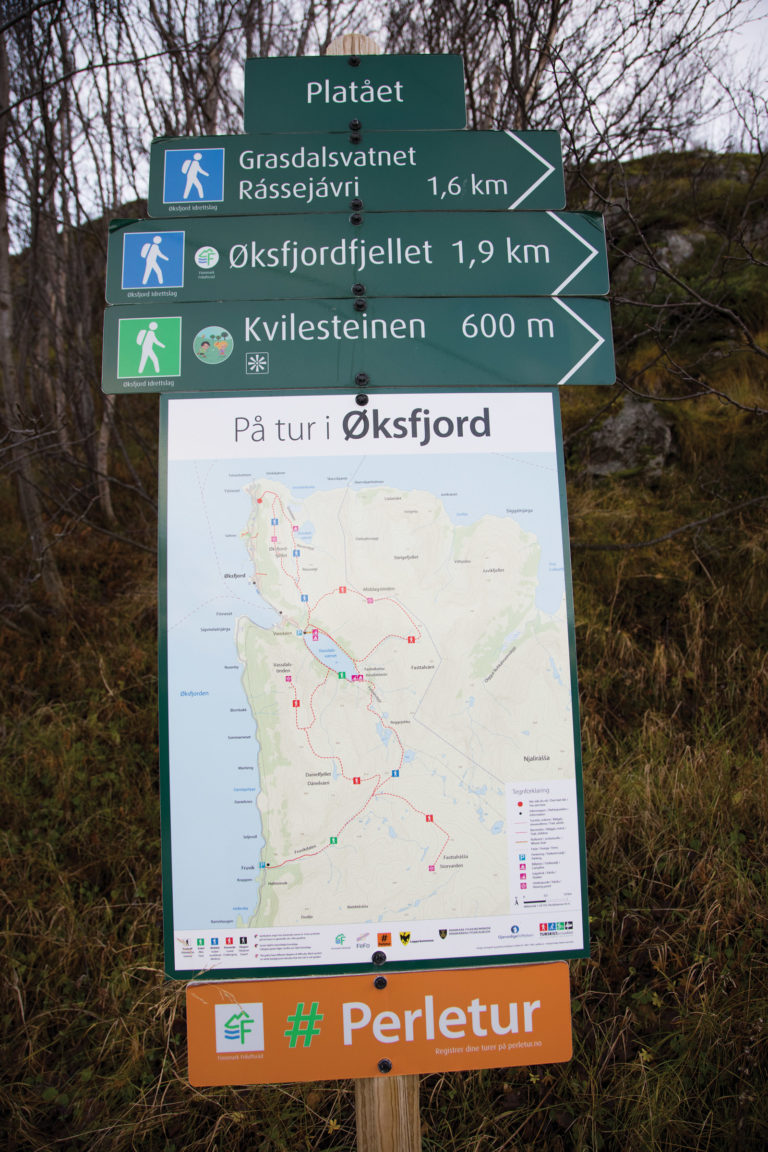 Information board. "Kvilesteinen" (The resting boulder) sound encouraging © Magnus Askeland