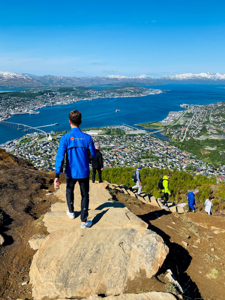 Bright June days lure the Tromsø-ites into the mountains © Knut Hansvold