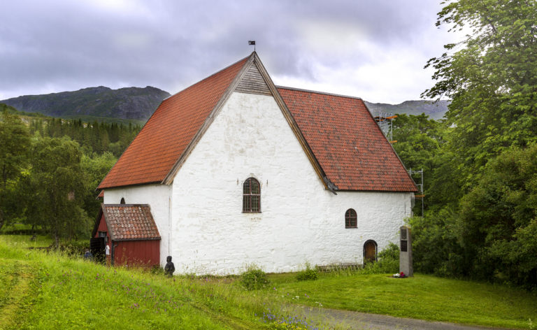 Middelalderkirka på Gildeskål kirkested: Foto: Rune Nilsen / visitbodo.com