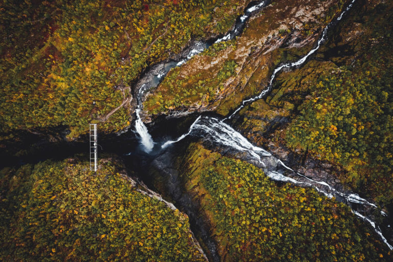 The Gorza bridge seen from the air © Petr Pavlíček / Visit Lyngenfjord