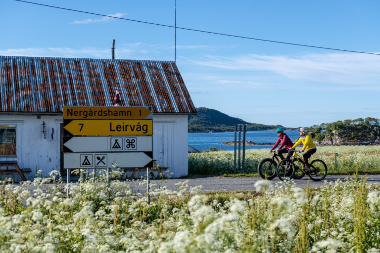 Touring Bjarkøy Island on bike © Dag Roland