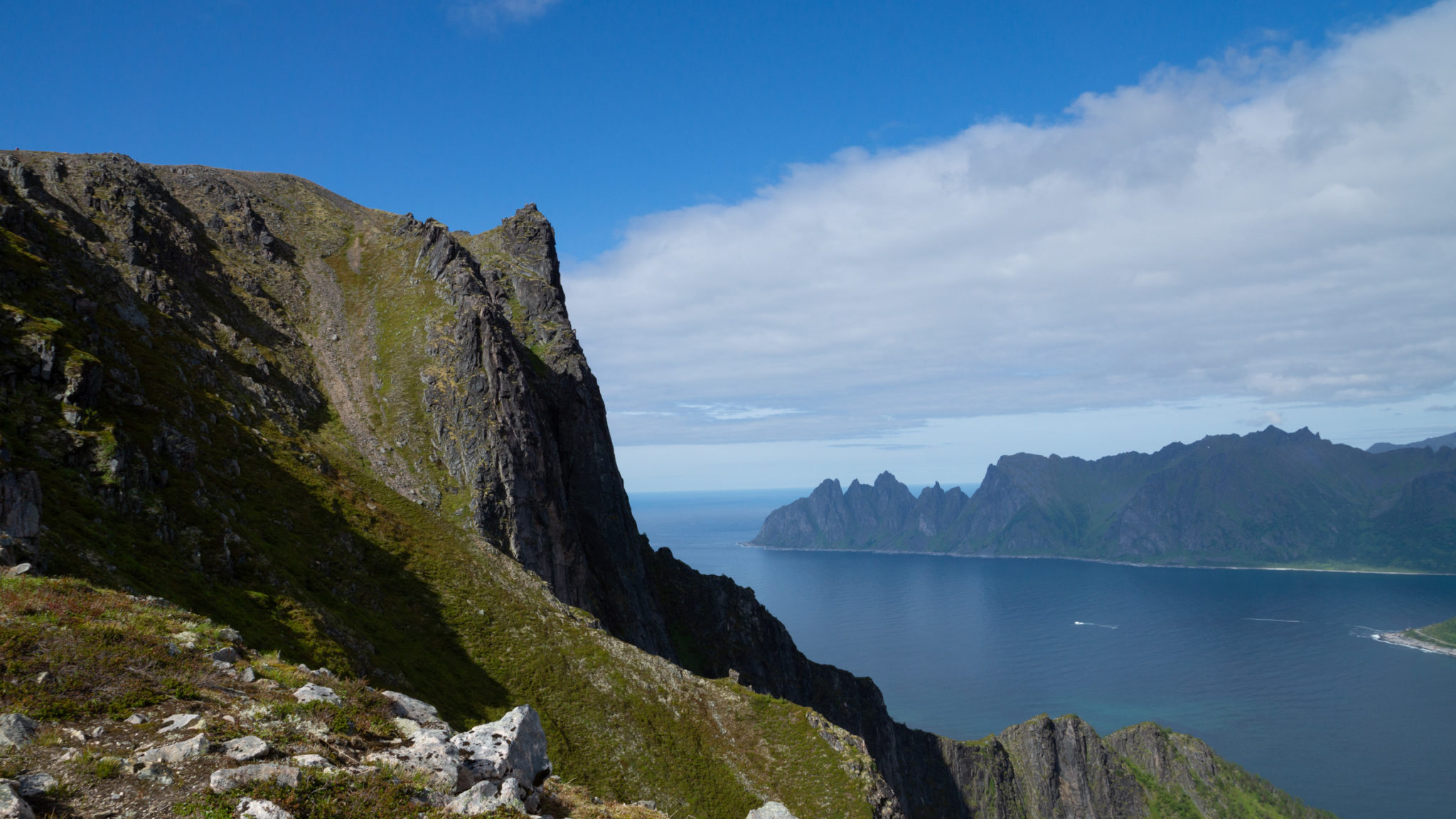 Views from the ascent to Husfjellet © Trine Kanter Zerwekh / Statens vegvesen