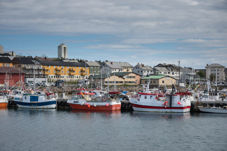 From the port in Vadsø. The central area burned after several Soviet air raids in 1944, and the city is rebuilt in the colourful reconstruction style © Jarle Wæhler / Statens vegvesen