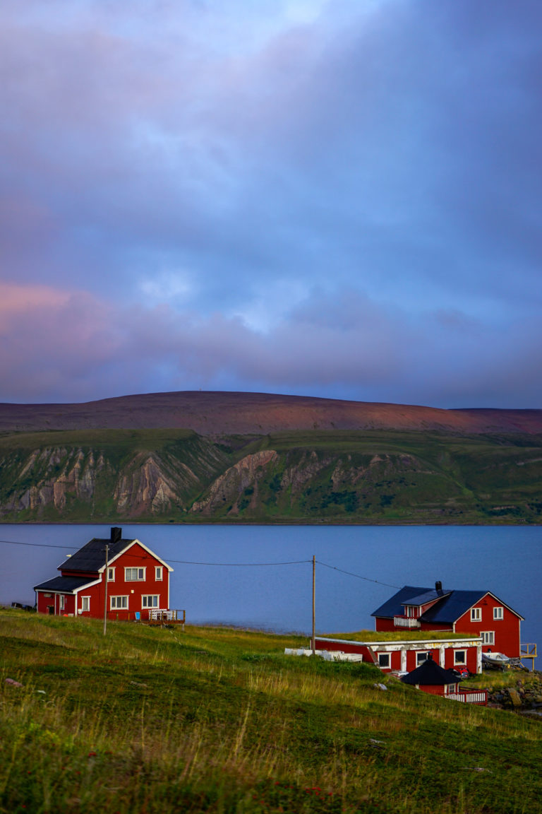 Syltefjord våkner til liv om sommeren © Katelin Pell