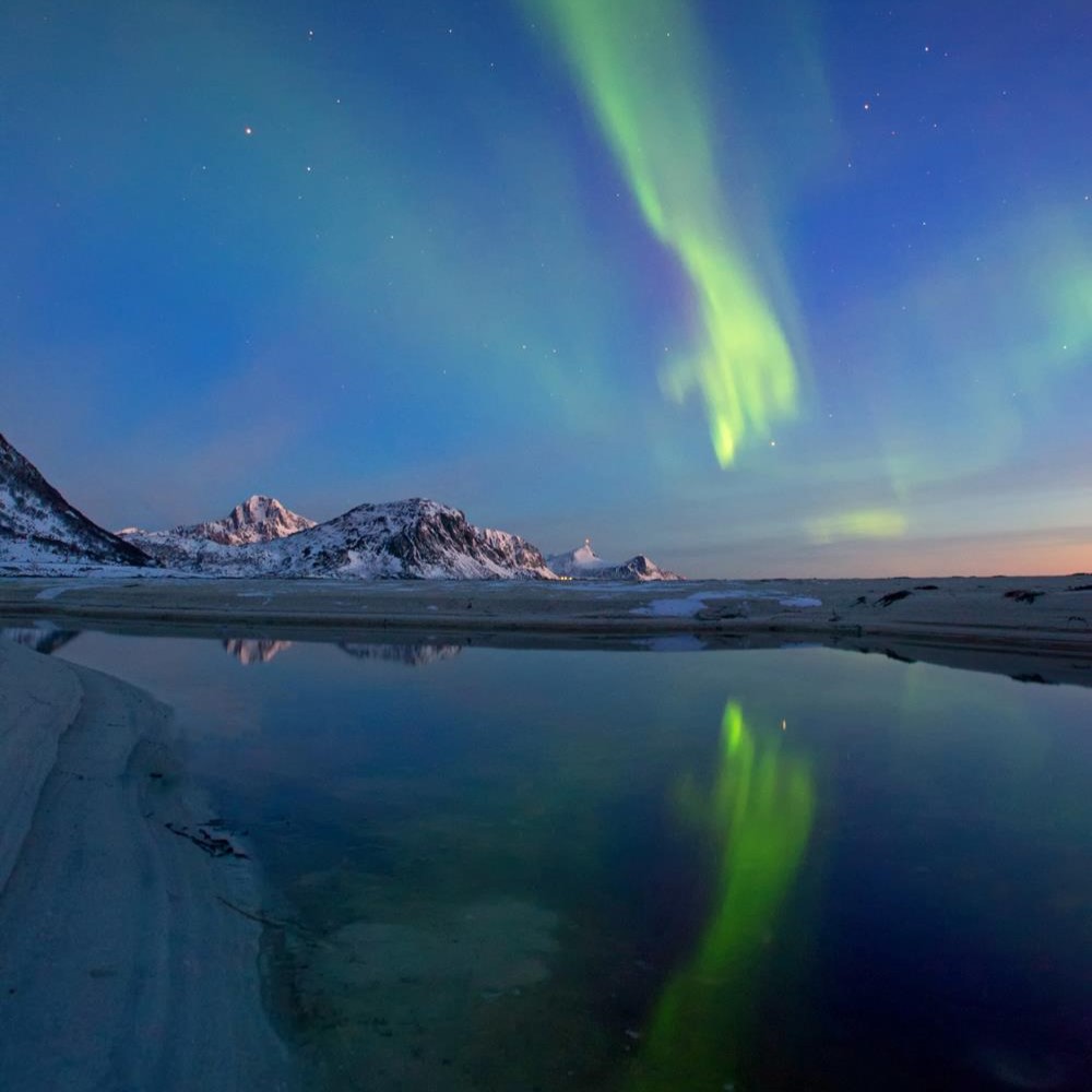 Is there anybody out there? Northern Lights over Lofoten. Photo: Christian Ringer / nordnorge.com
