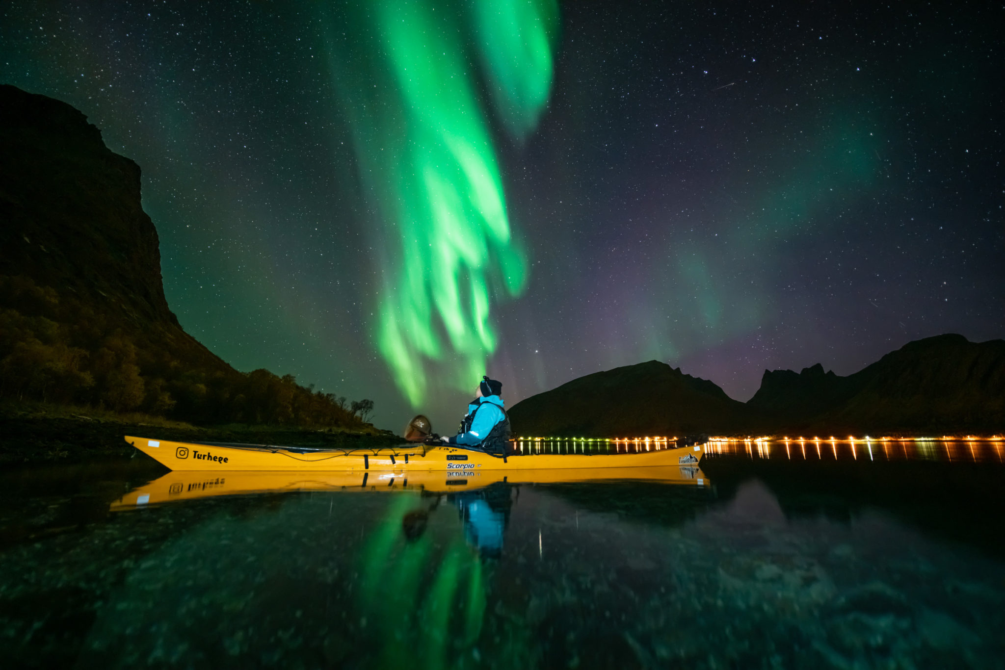 If kayaking at night, you might get surprised by Aurora © Tim Vanhoutteghem / Norwegian Wild