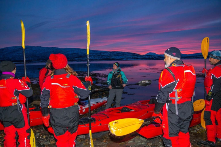 With the sun behind the horizon, gives the last instruction before setting off © Norwegian Wild