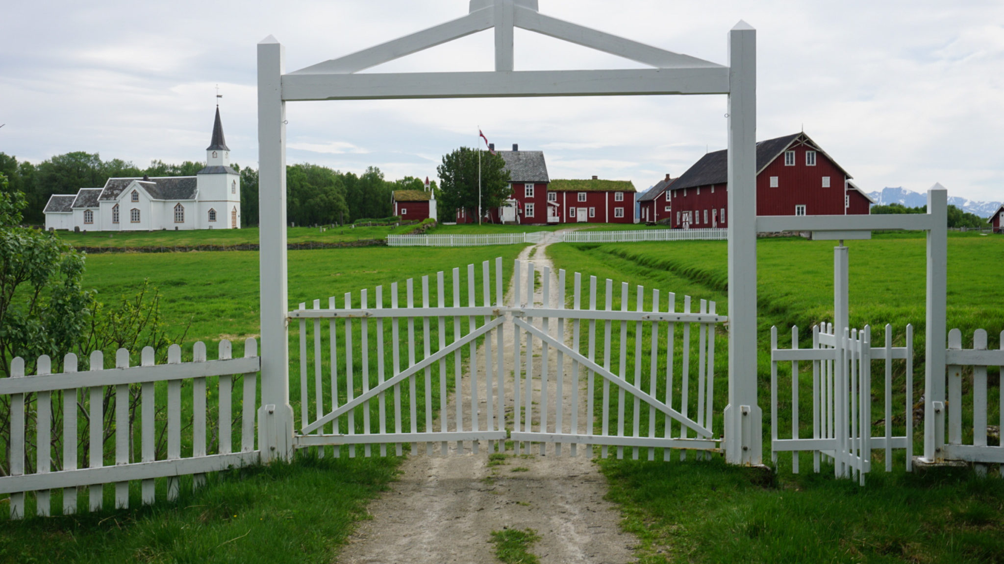The gates to the vicarage of Tranøy © Knut Hansvold
