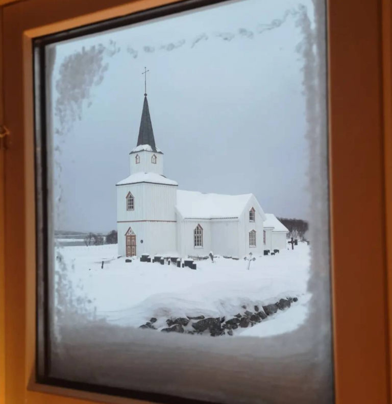 Church of Tranøya through a frozen window from 1750 © Wenche Hole
