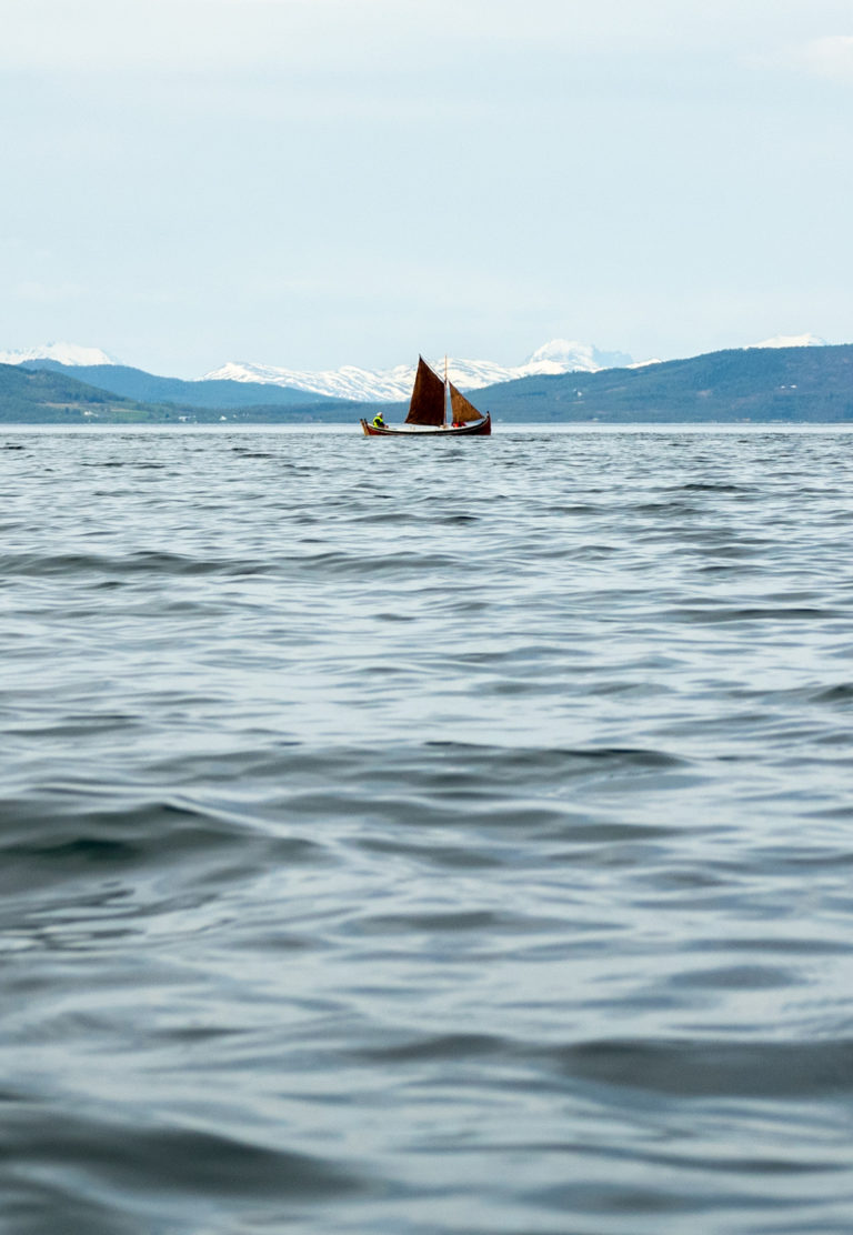 Bindalsfæring - traditional boat sailing off Lenvik museum © Dag Arild Larsen/Midt-Troms Museum