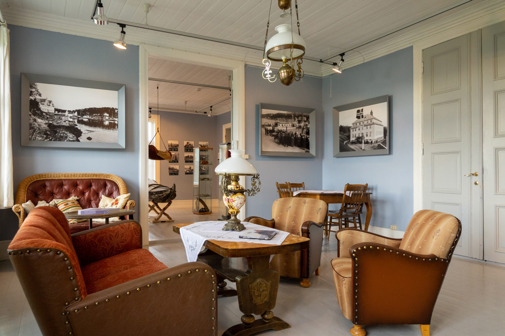 Stately interior at the old vicarage, now Lenvik museum, at Bjorelvnes, Senja area © Dag Arild Larsen/Midt-Troms Museum