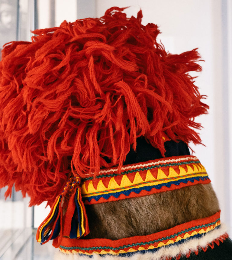 Winter hat with the characteristic pom-pom from Gárasavvon / Karesuando © Dag Arild Larsen/Midt-Troms Museum