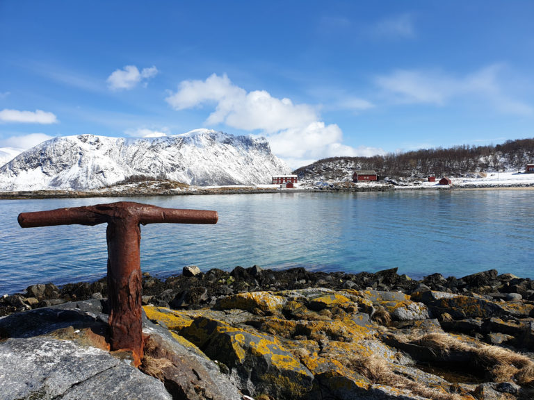 View from the Vester-Raten promontory across the bay to Raten and the main building © Lars Børge Myklevold