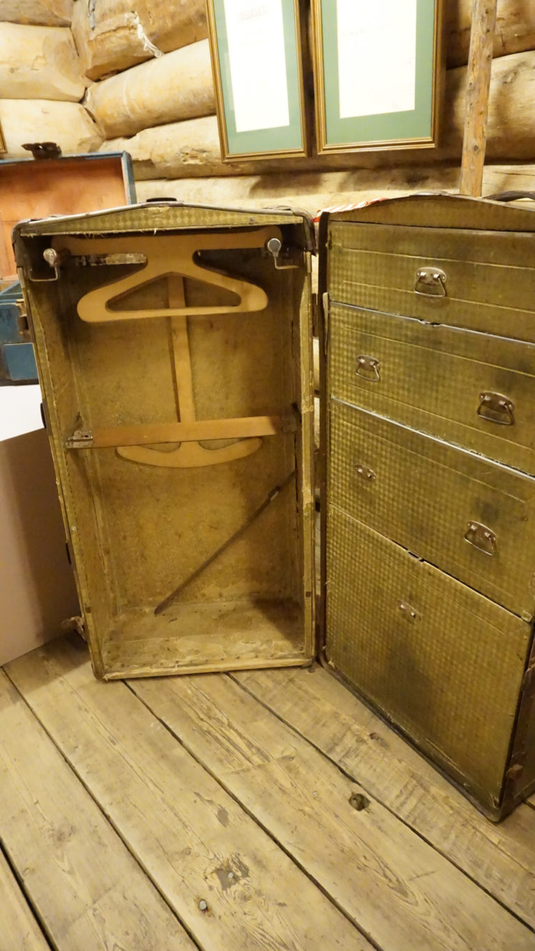 Steamer trunk - called "America trunk" in Norway, here your suit doesn't get wrinkled. Hemmestad brygge, Kvæfjord. © Knut Hansvold