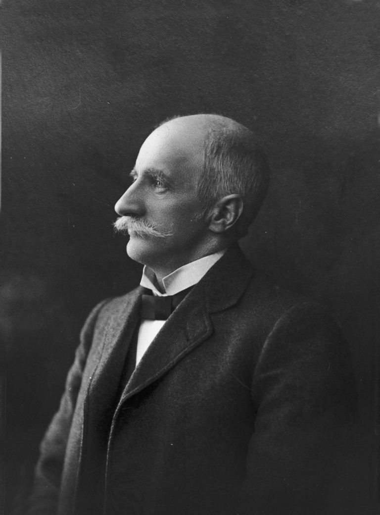 The trader at Hemmestad in the early 20th century, Peter G. Wold. Photographerd by Harald Otto Hansen in Harstad © Sør-Troms Museum