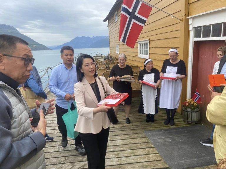 Foto: Einar Johan Dons, Stina Fagertun, Arild Vollan